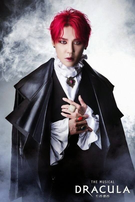 Kim Junsu como Conde Drácula