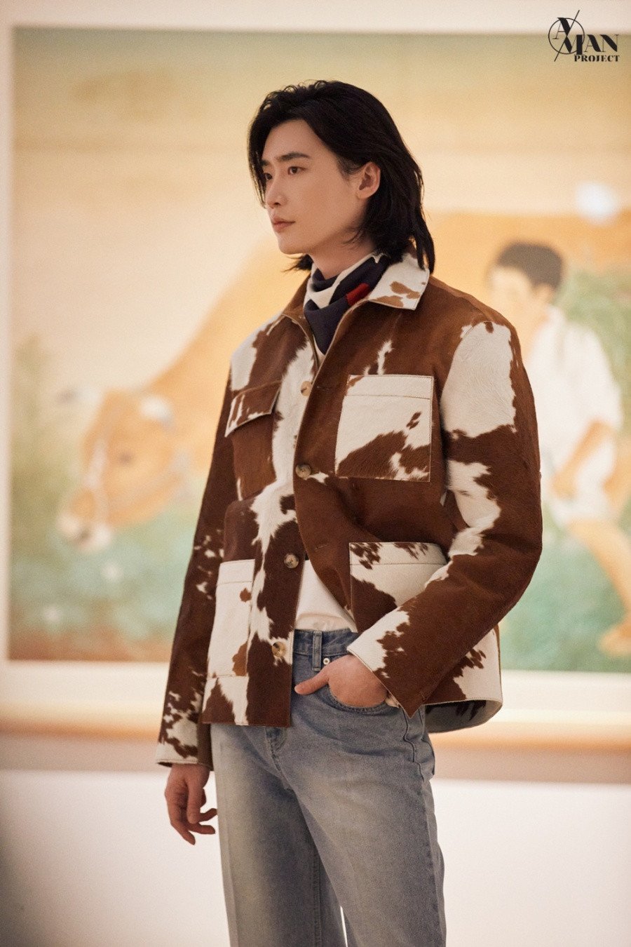 Lee Jong Suk se roba la atención en la pasarela del Seoul Fashion Week 2021