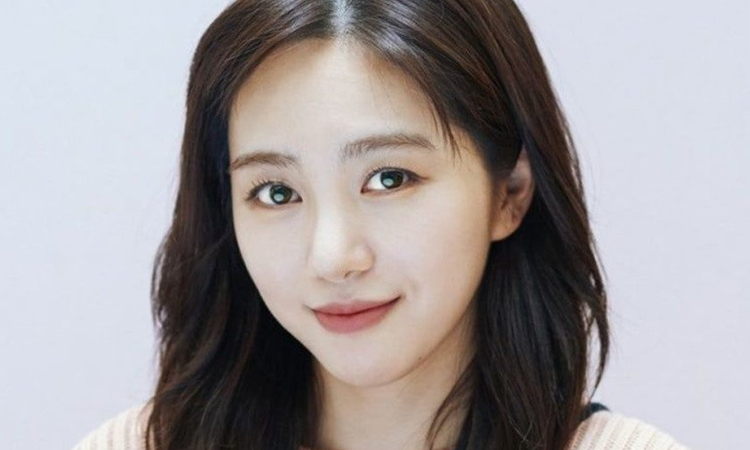 Agencia de Kwon Mina anuncia que pronto será dada de alta