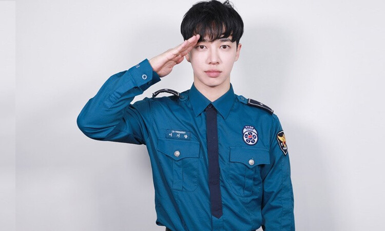 Kikwang de Highlight habla sobre su regreso del servicio obligatorio como oficial de policía reclutado