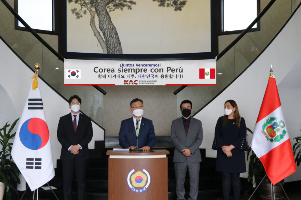 Corporación de Aeropuertos de Corea (KAC) dona 10 mil mascarillas KF94 a entidad pública de transporte de Perú