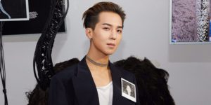 Song Min Ho de WINNER recibe el 'Issue Trend Award' de este año en los 'Korea Fashion Awards'