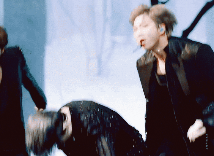 Netizens llaman a Jimin de BTS el "cisne negro humano" después de su presentación en SBS Gayo Daejun