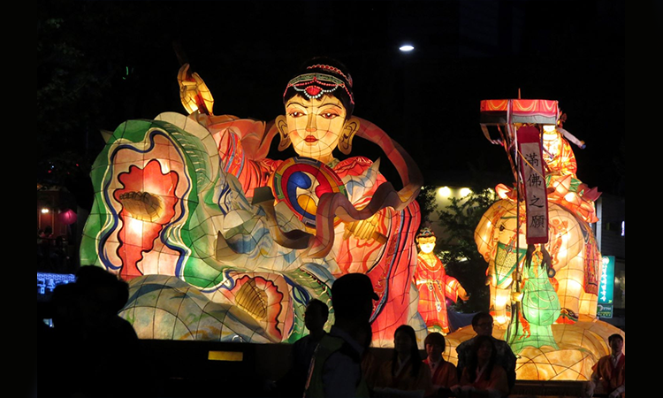El 'Festival de los Faroles de Loto' inscrito como Patrimonio Cultural Inmaterial de la Humanidad