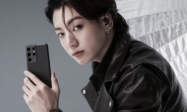 Samsung Brasil admira a beleza do Jungkook da BTS