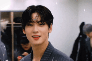 Moonbin ha enviado un coffee truck a Cha Eunwoo