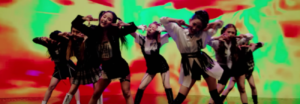 TRI.BE releva un llamativo vídeo teaser para su canción debut ‘DOOM DOOM TA’