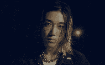 LØREN vuelve a mostrar su estrecha amistad con Lisa de BLACKPINK