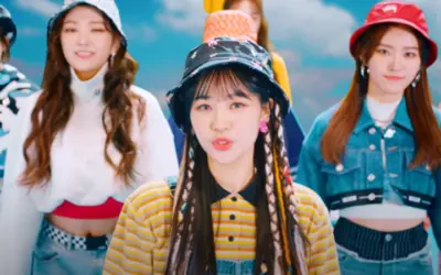 WEEEKLY se divierte en el MV de 'After School'