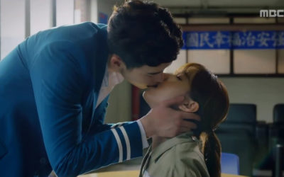 Lee Jong Suk tiene las mejores reacciones a sus escenas de beso con Han Hyo Joo