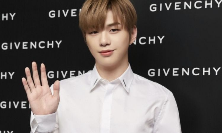 Kang Daniel se reunió con los fans en evento de firmas con Givenchy |  KPOPLAT