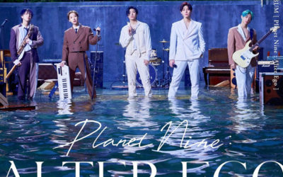 ONEWE se encuentran en el agua en su fotos grupal de Planet Nine: Alter Ego