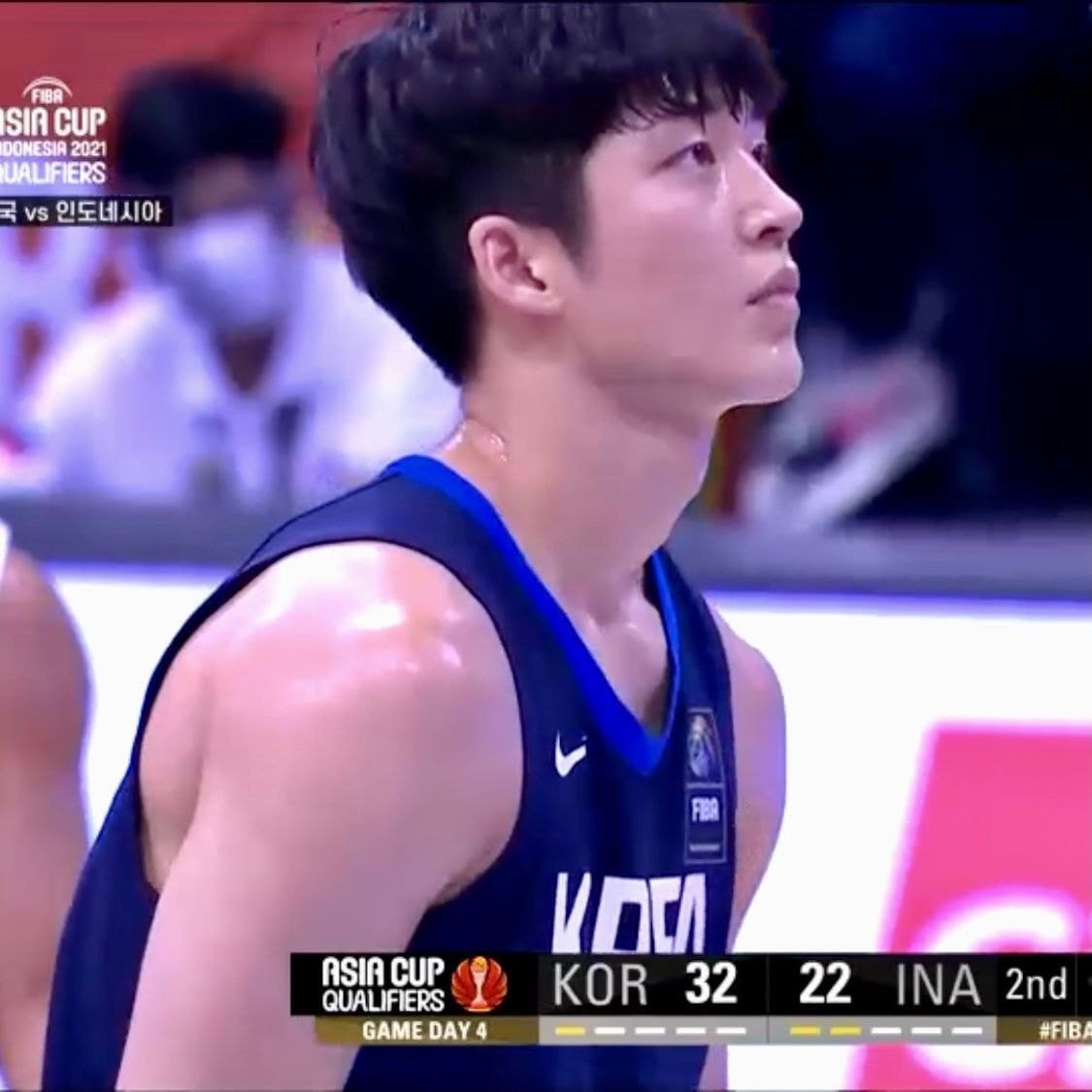 Jugador coreano de baloncesto se hace viral por sus impresionantes visuales y su aire de actor 