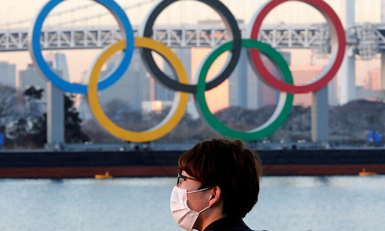 Atletas olímpicos podrían ser expulsados de Japón si violan reglas contra COVID-19
