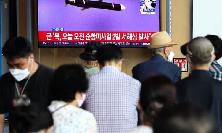Informe televisivo del lanzamiento de los misiles de Corea del Norte
